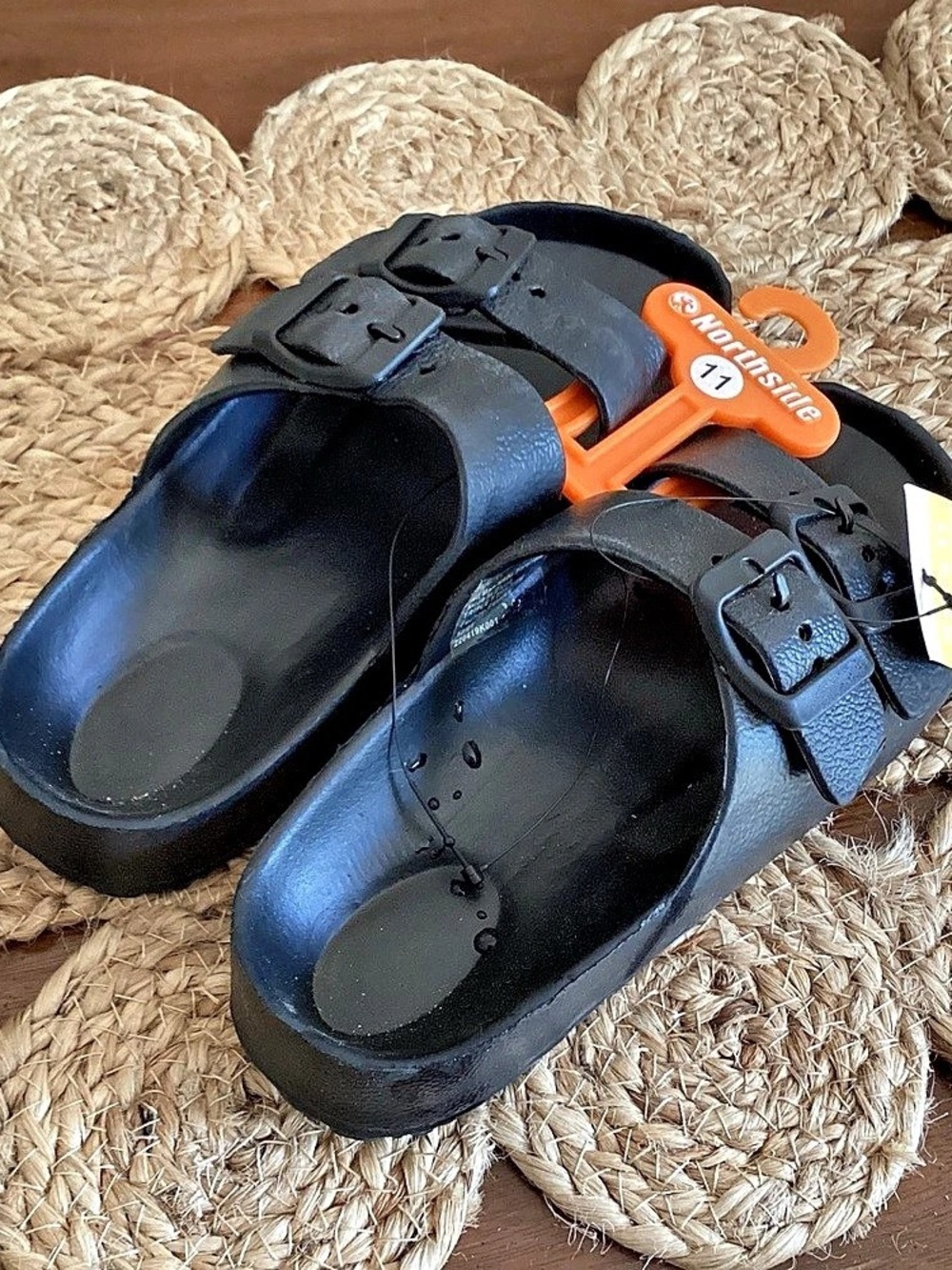 Boys Northside Double Buckle Black Sandals Size US 7 NWT